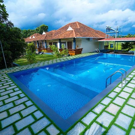 Kottackal Nature Inn Nedumbassery Esterno foto