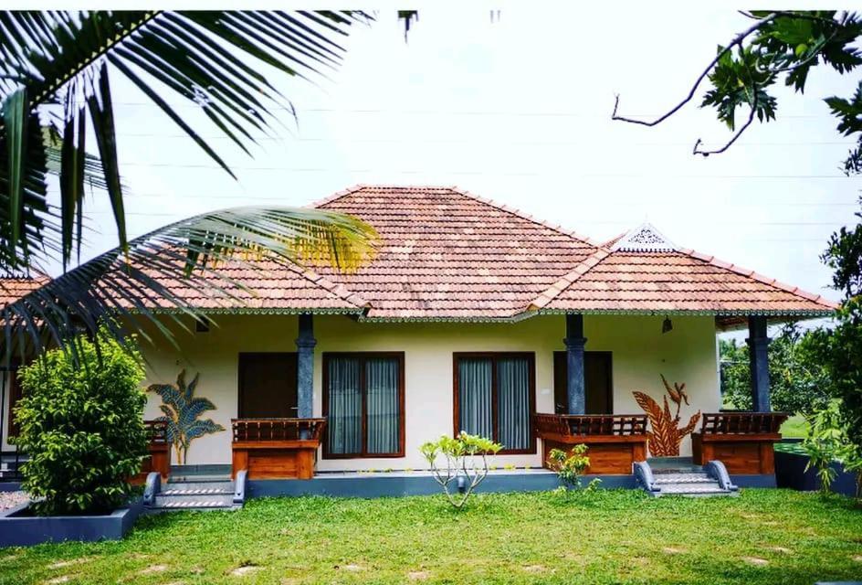 Kottackal Nature Inn Nedumbassery Esterno foto