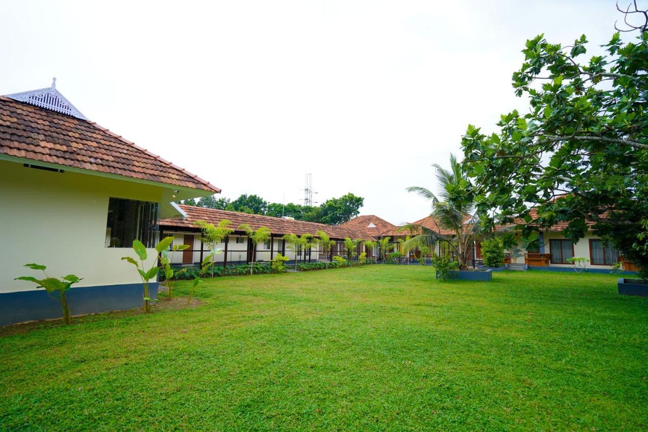 Kottackal Nature Inn Nedumbassery Esterno foto